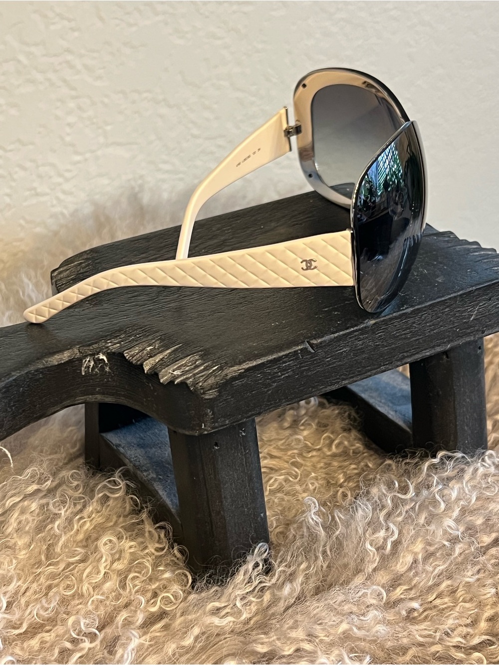 CHANEL White Quilted-Arm Sunglasses with Gradient Black-Gray Lenses Authentic